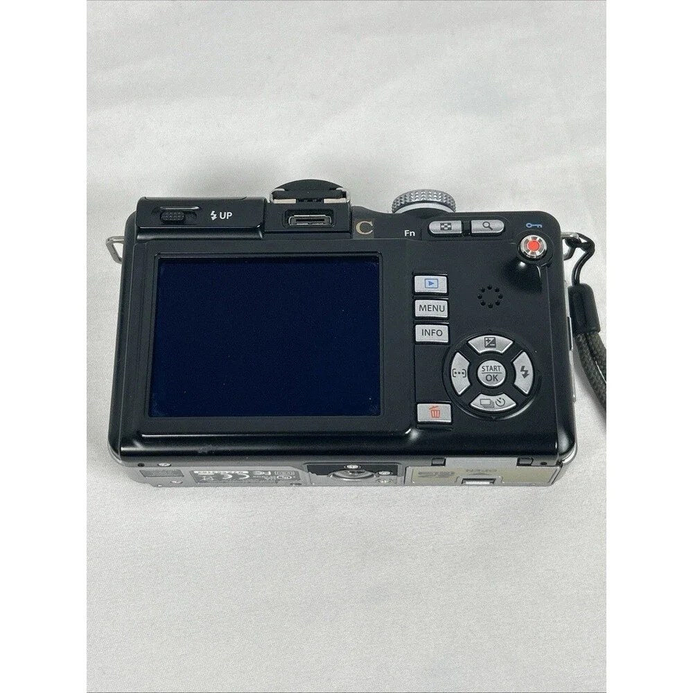 Olympus PEN E PL1 Digital Camera with Lens and Battery